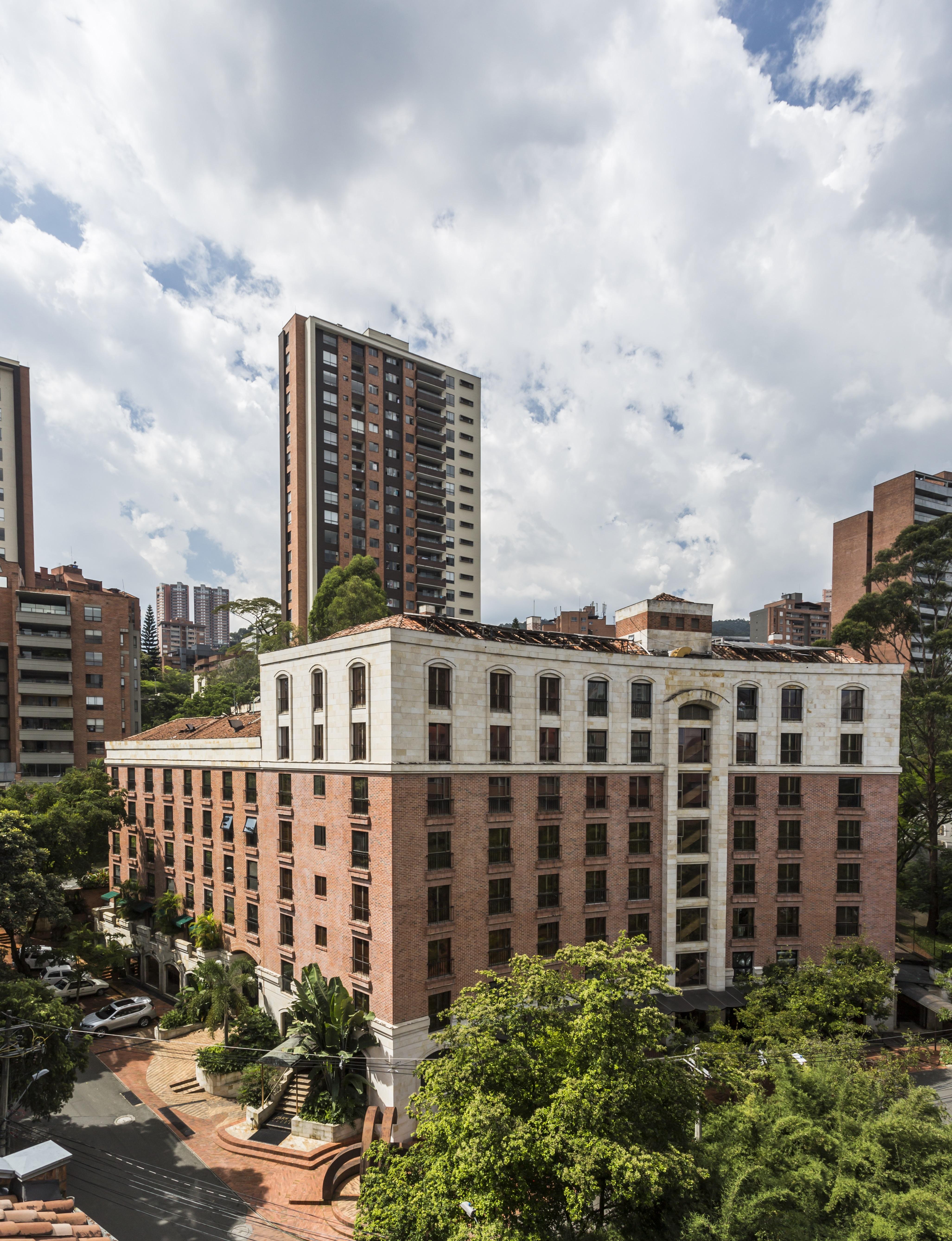 Hotel Park10 Medellín Zewnętrze zdjęcie Residential buildings in Chapinero