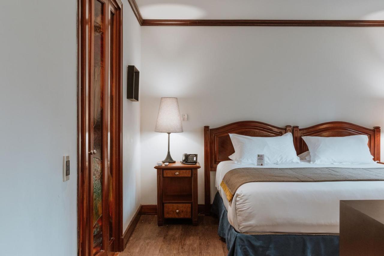 Hotel Park10 Medellín Zewnętrze zdjęcie A bedroom at the hotel